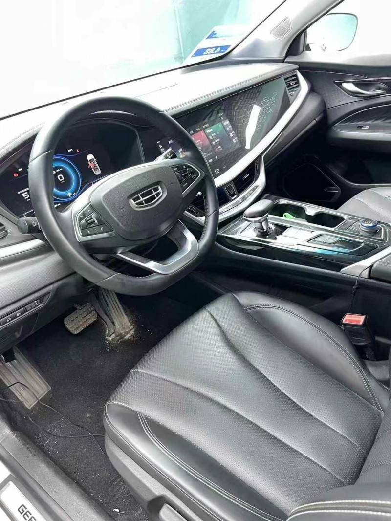 成都22年吉利博瑞4