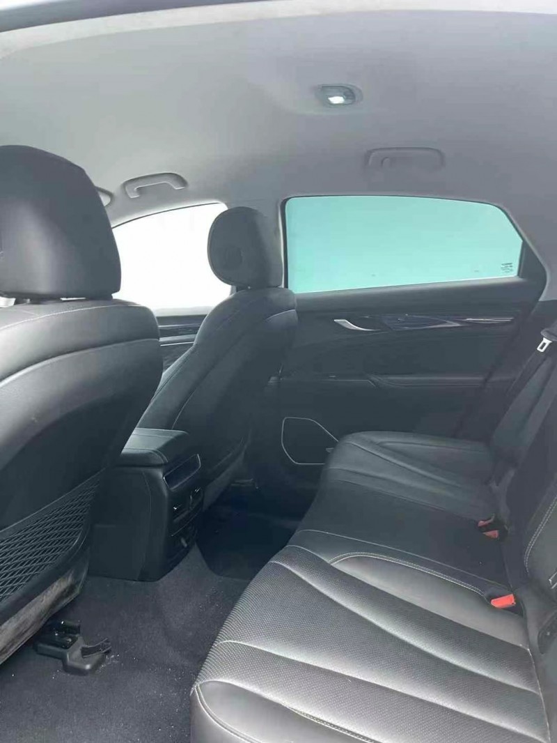 成都22年吉利博瑞5