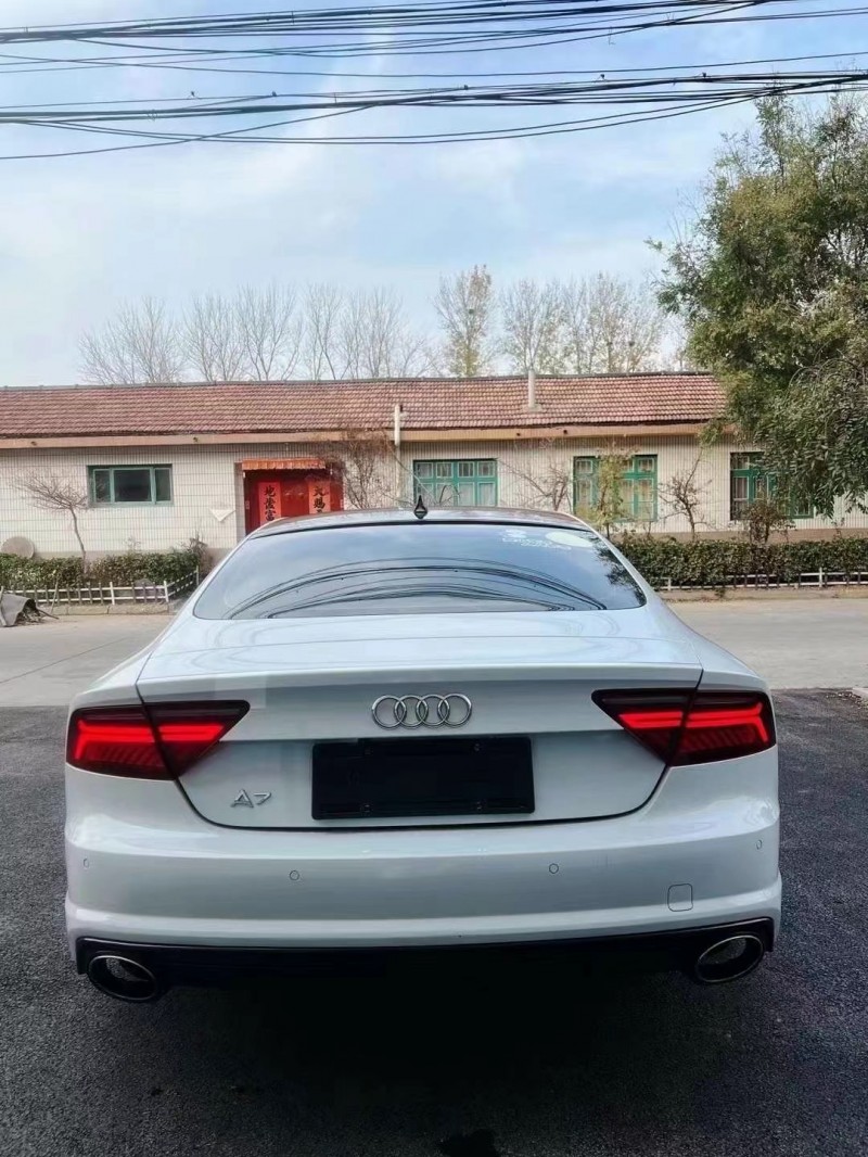 济宁17年奥迪A7L2