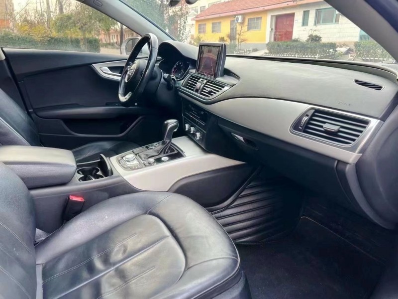 济宁17年奥迪A7L4