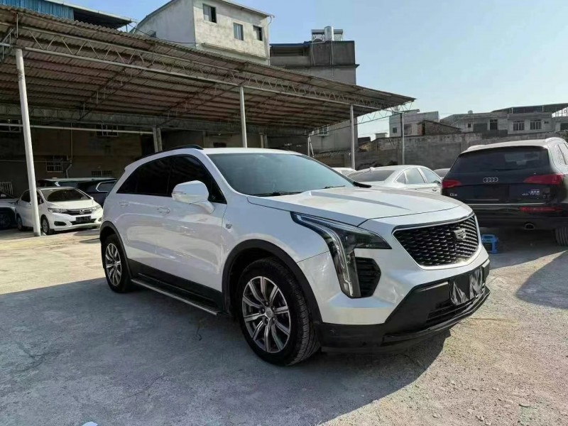 济宁19年凯迪拉克XT42