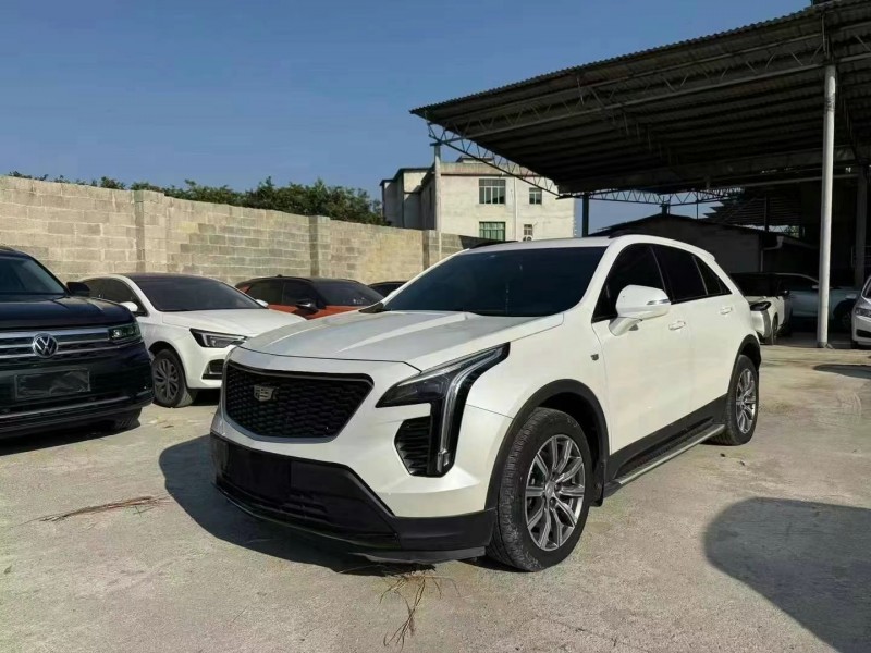 济宁19年凯迪拉克XT43