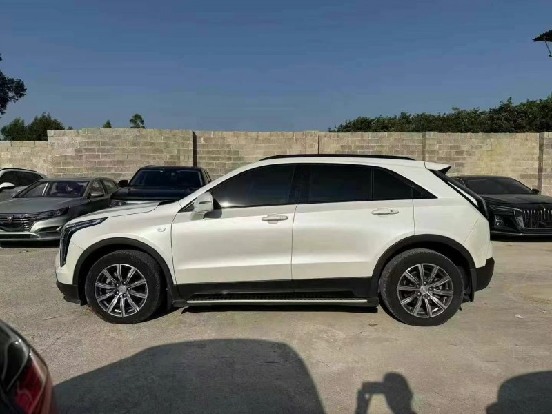 济宁19年凯迪拉克XT46