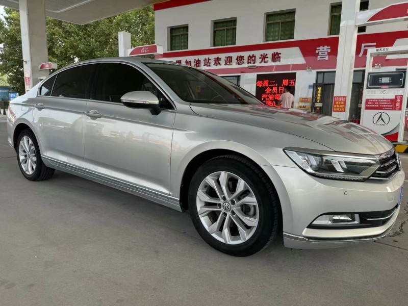 保定19年大众迈腾2