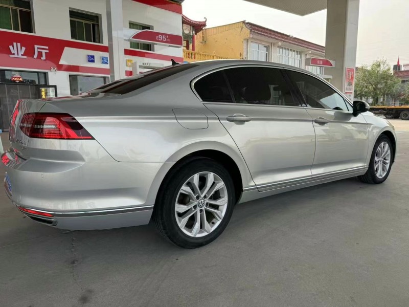 保定19年大众迈腾4