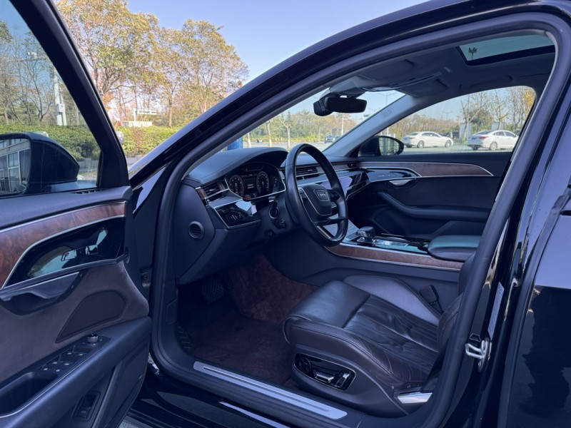 盐城19年奥迪A8L7