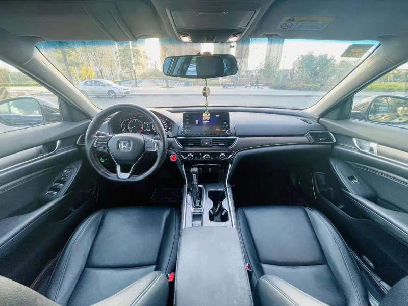 东莞19年本田雅阁5