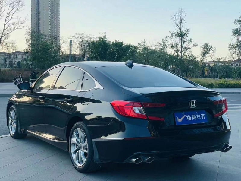 东莞19年本田雅阁8