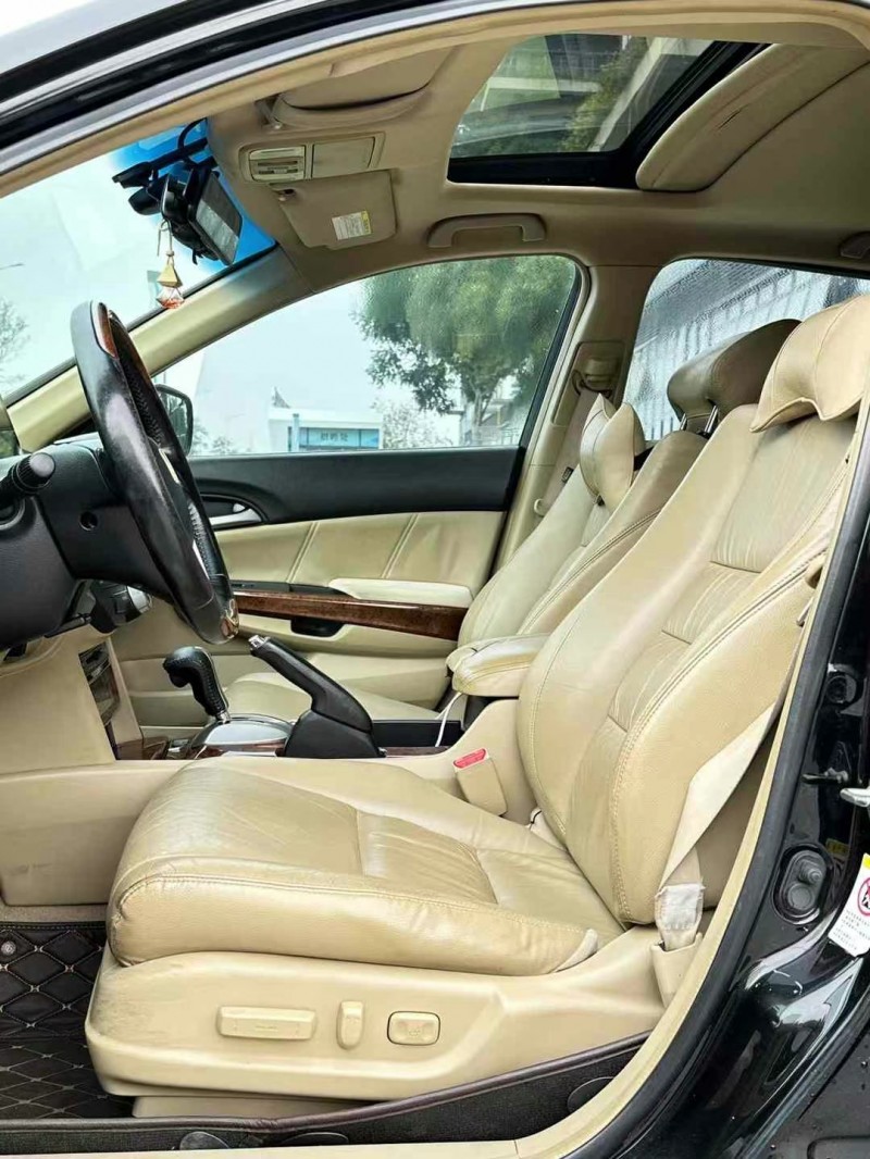 东莞13年本田雅阁4