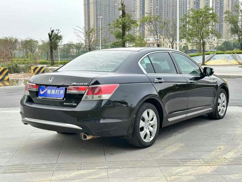 东莞13年本田雅阁7