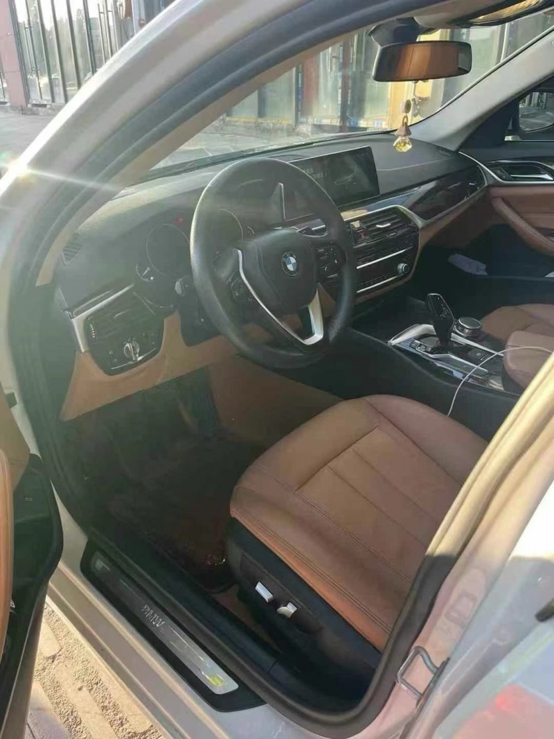 成都17年宝马5系5