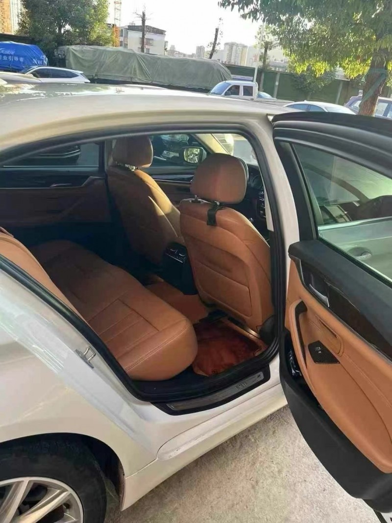 成都17年宝马5系6