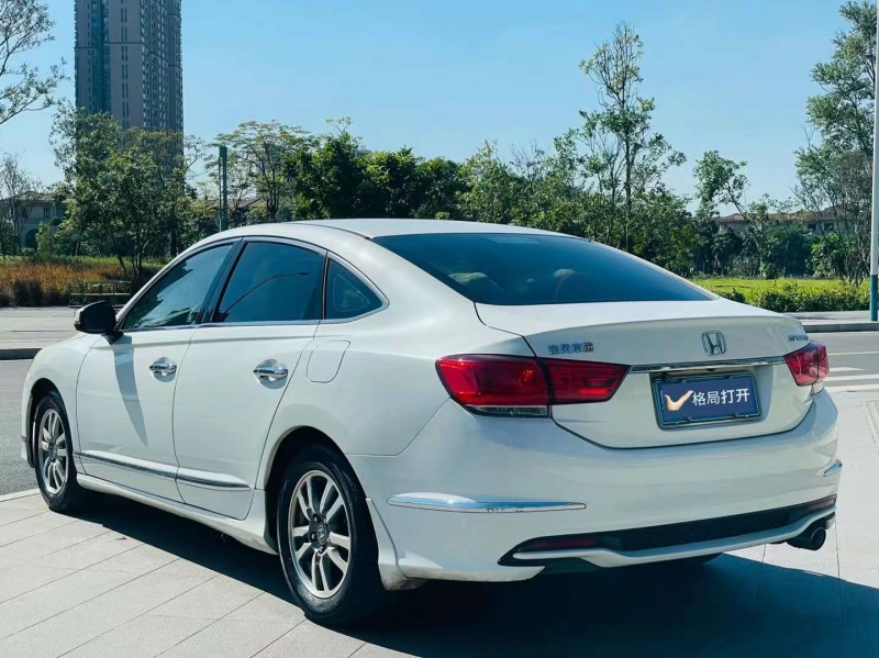 东莞17年本田思铂睿7