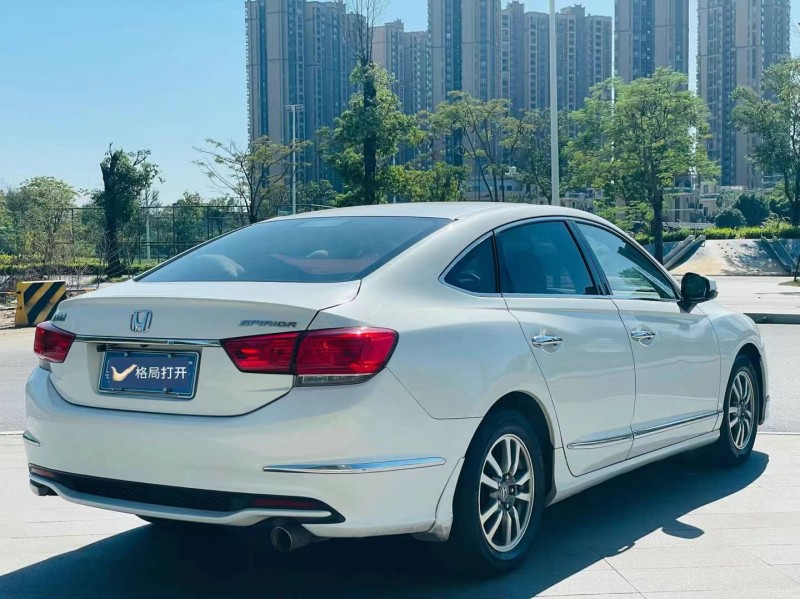 东莞17年本田思铂睿8