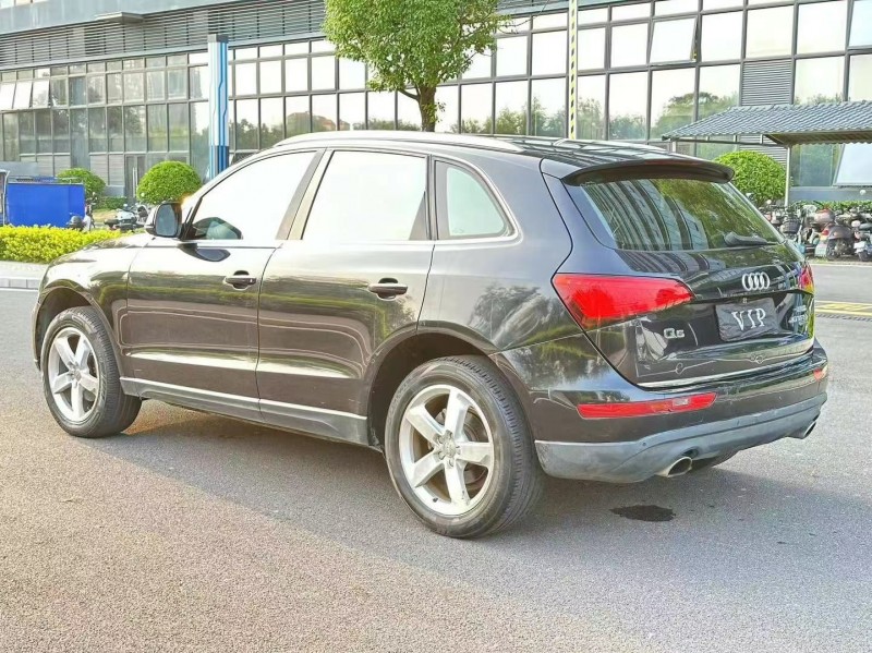 东莞16年奥迪Q58