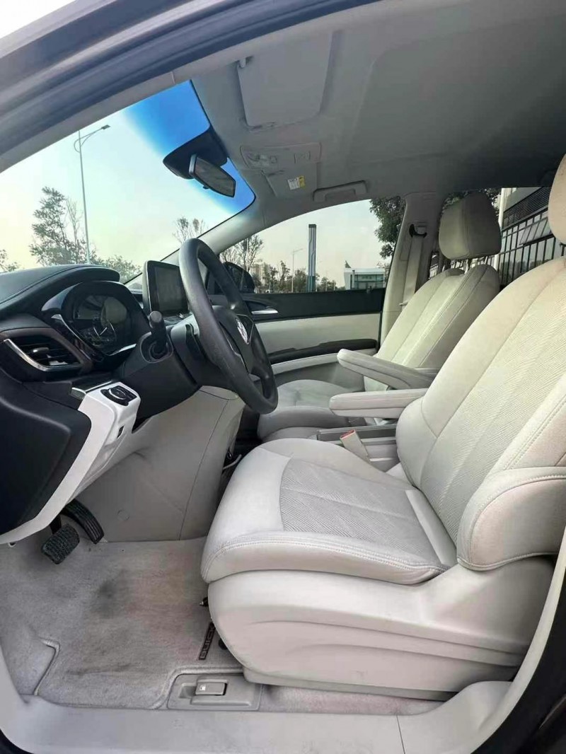 东莞22年别克GL84