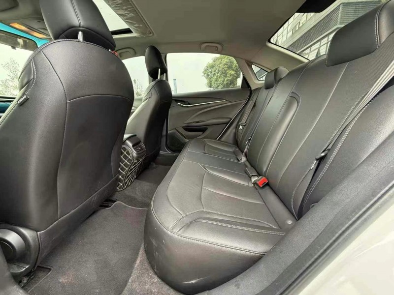 东莞22年别克英朗5