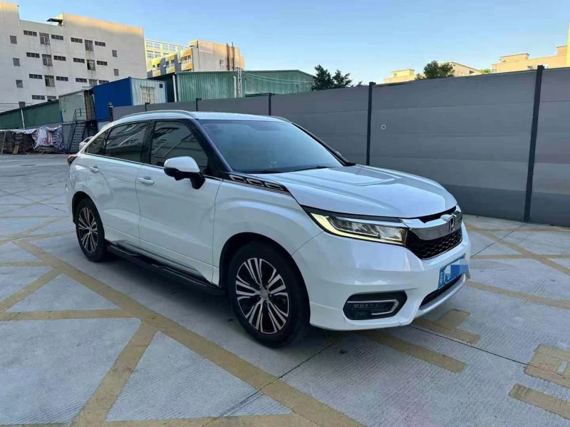 广州17年本田冠道3