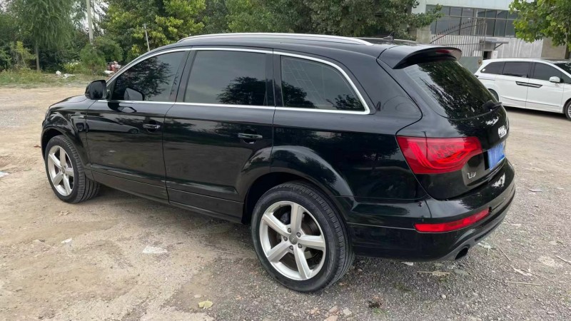 保定13年奥迪Q74