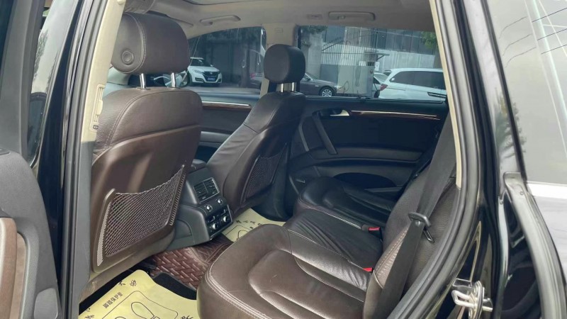 保定13年奥迪Q75