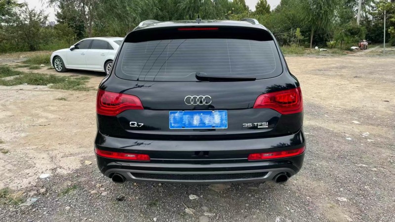 保定13年奥迪Q78