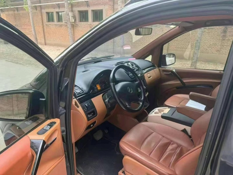 保定14年奔驰威霆5