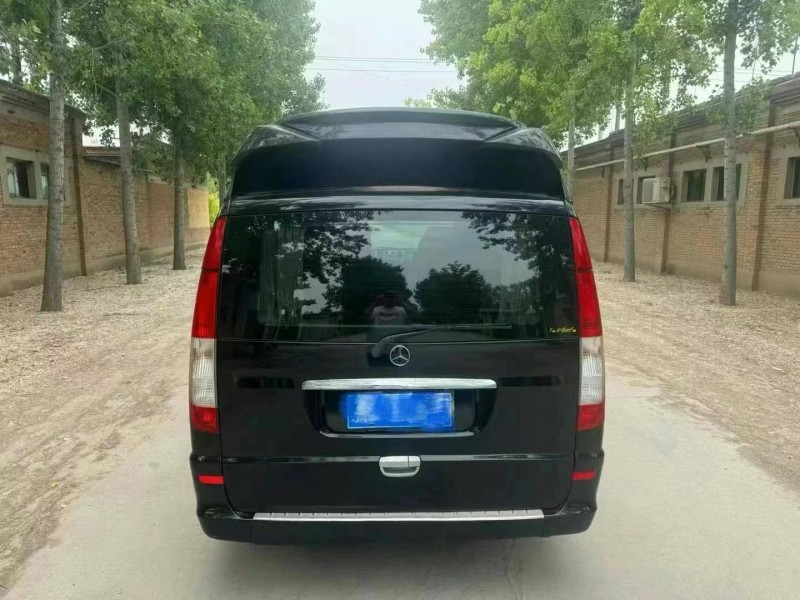 保定14年奔驰威霆9