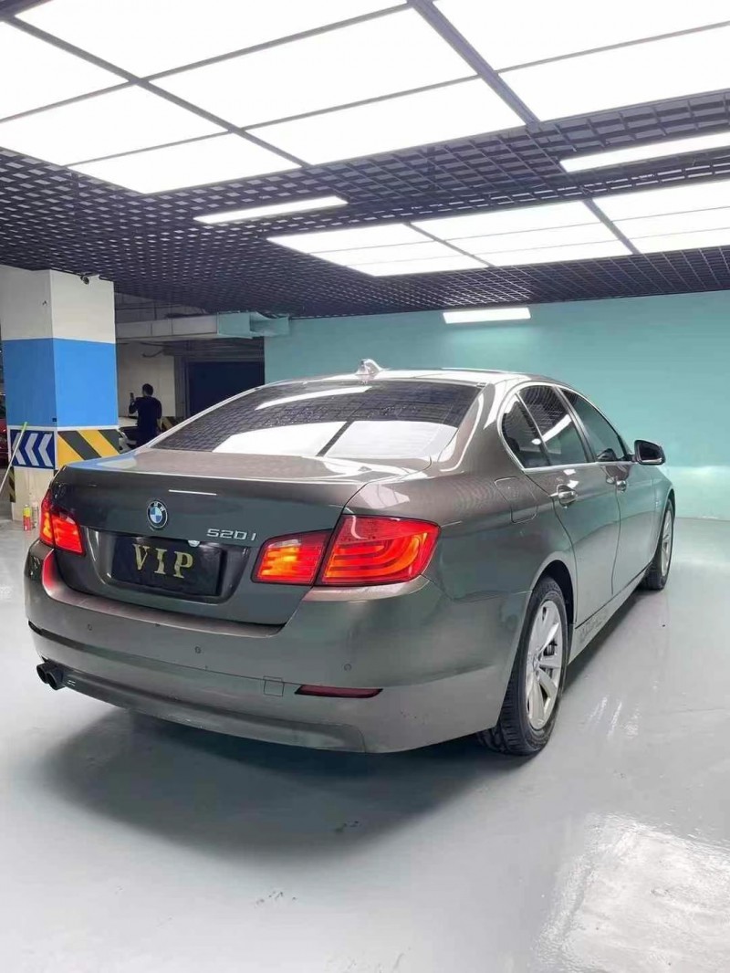 成都13年宝马5系7