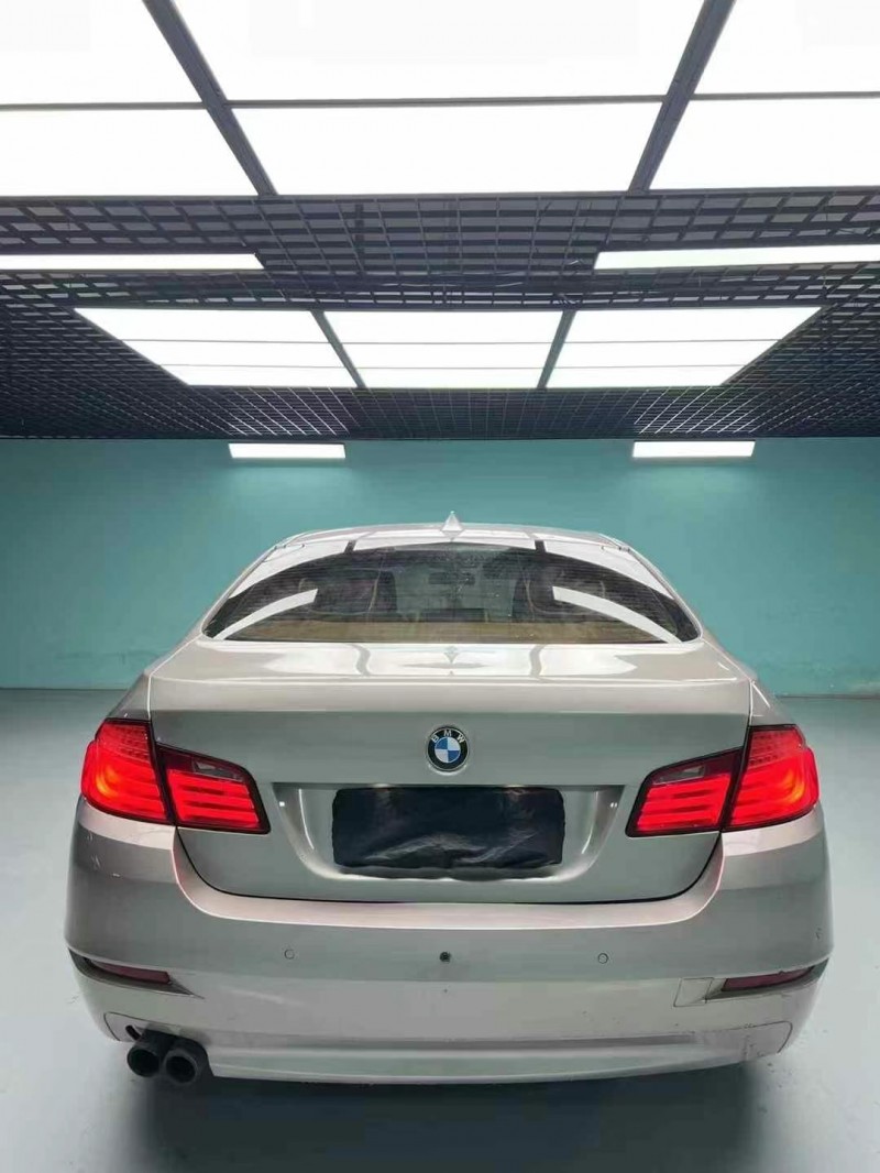 成都13年宝马5系7