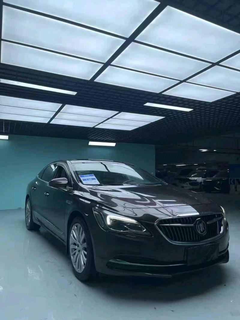 成都18年别克君越2