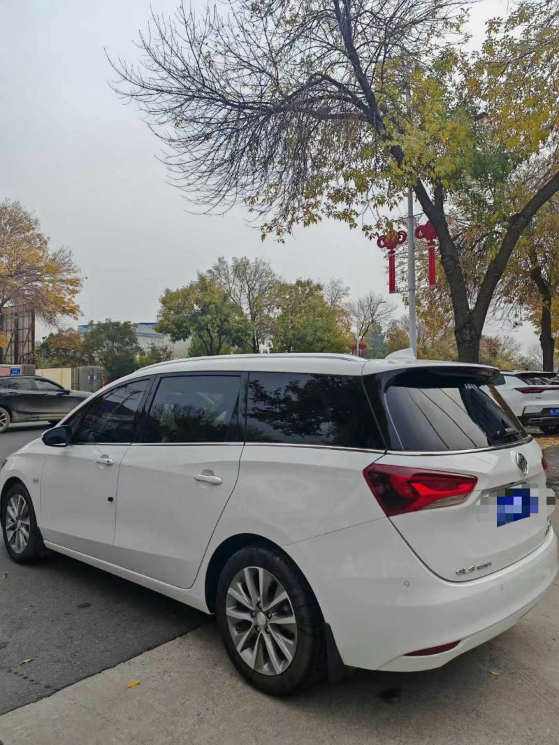 保定23年别克GL64