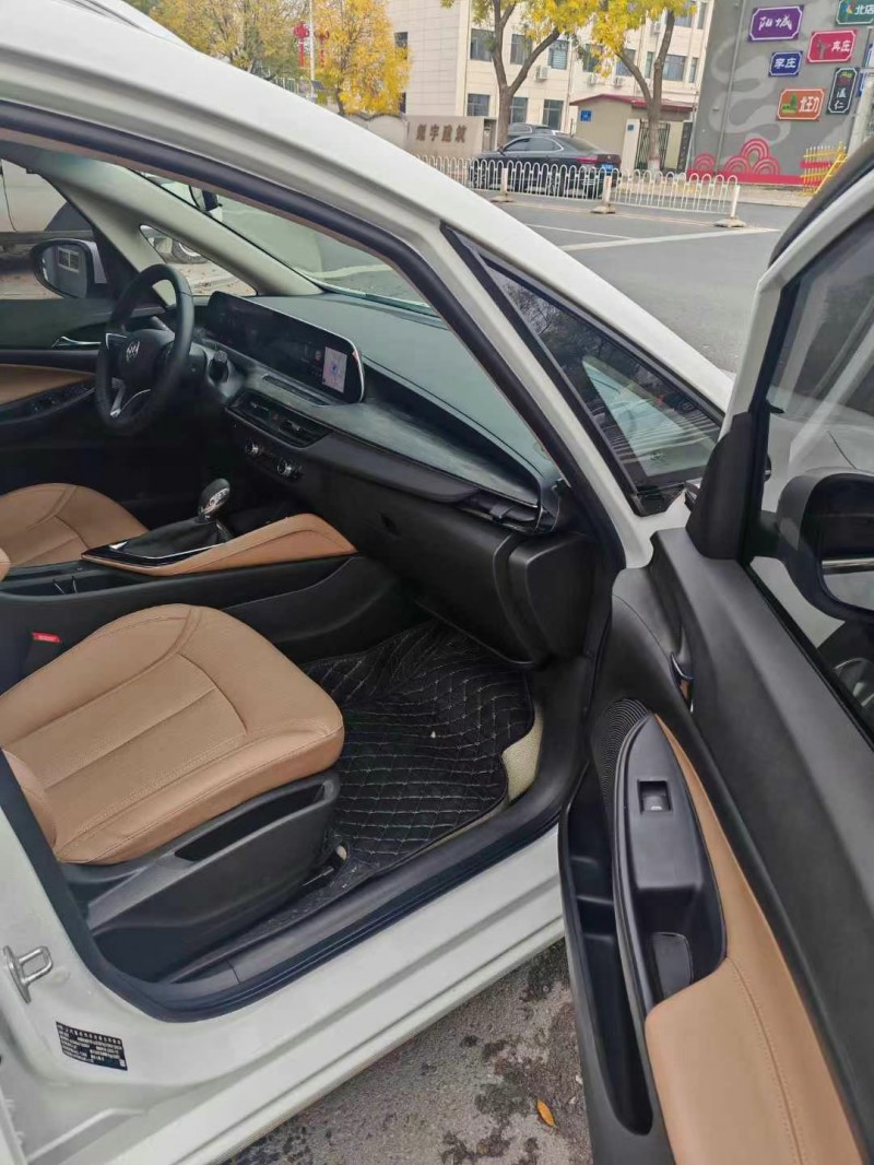 保定23年别克GL68