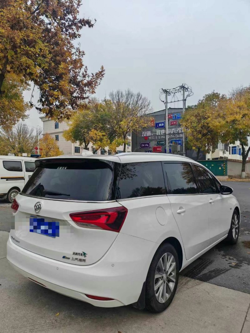 保定23年别克GL69