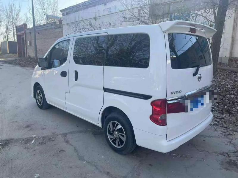 保定18年日产NV2005