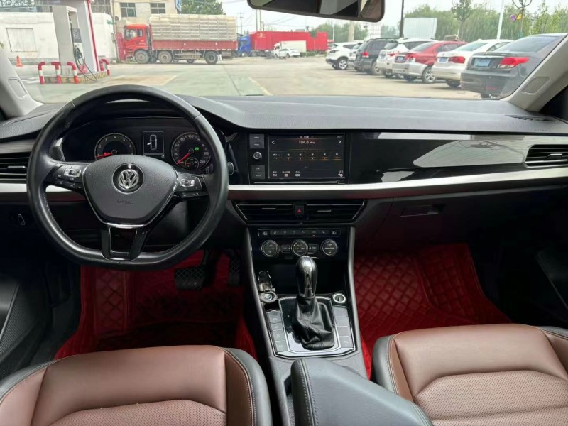 保定18年大众朗逸6