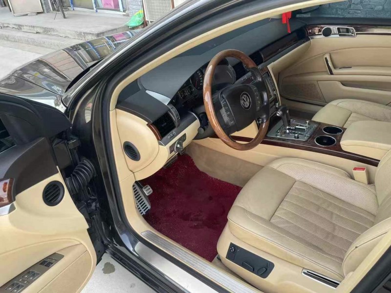 保定11年大众辉腾5