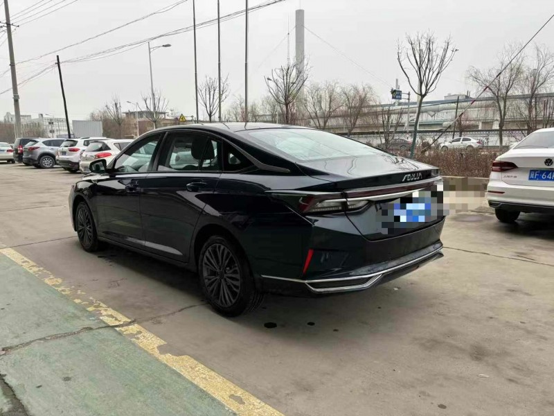 保定22年东风奕炫5