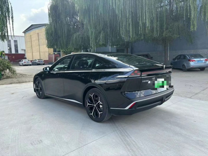 保定24年长安汽车深蓝5