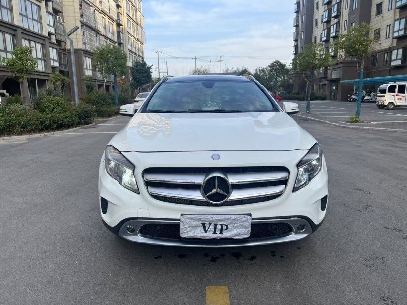徐州17年奔驰GLA1