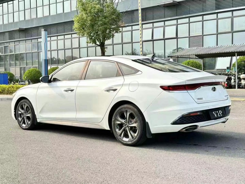 东莞20年现代菲斯塔8