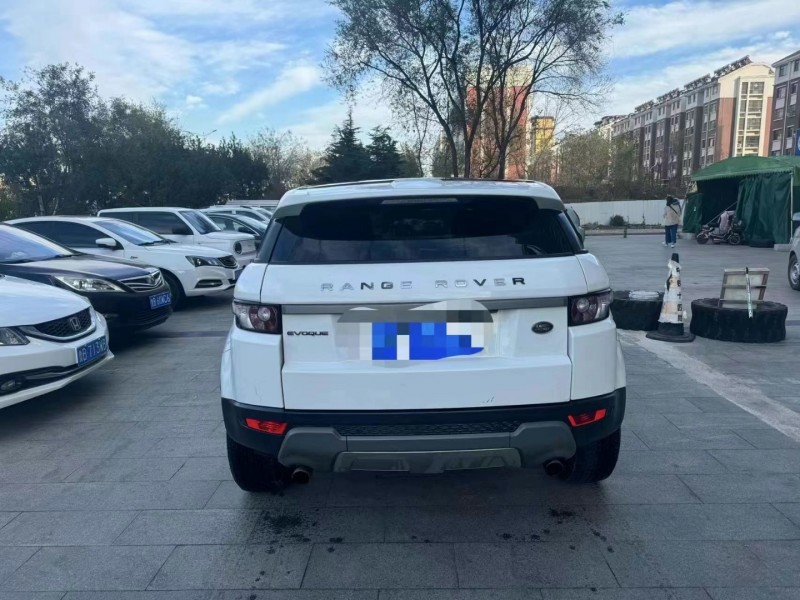 济宁15年路虎极光5