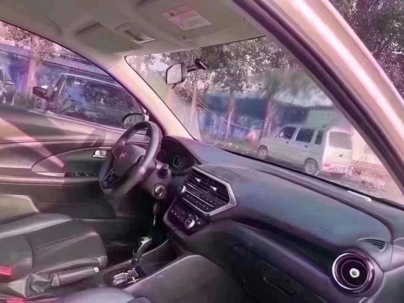 菏泽20年长安汽车悦翔7