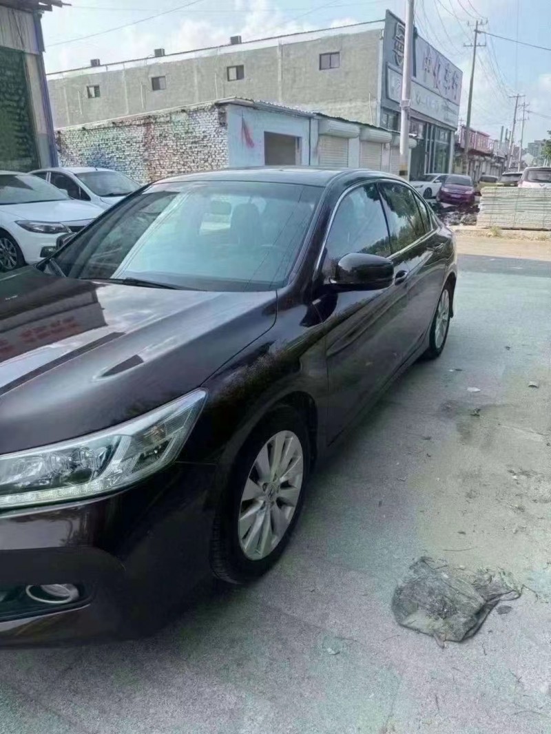 菏泽15年本田雅阁3