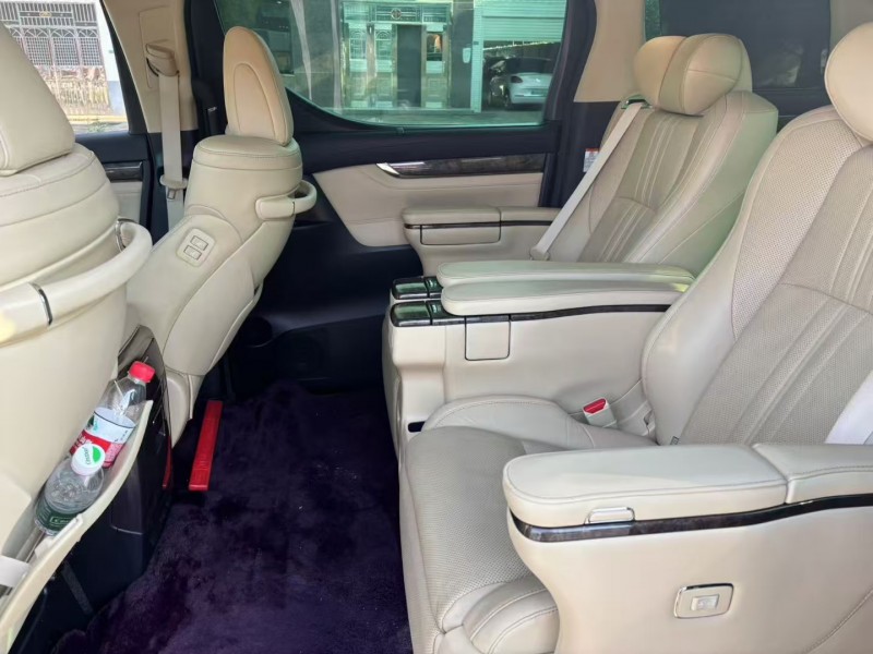 武汉20年丰田埃尔法7