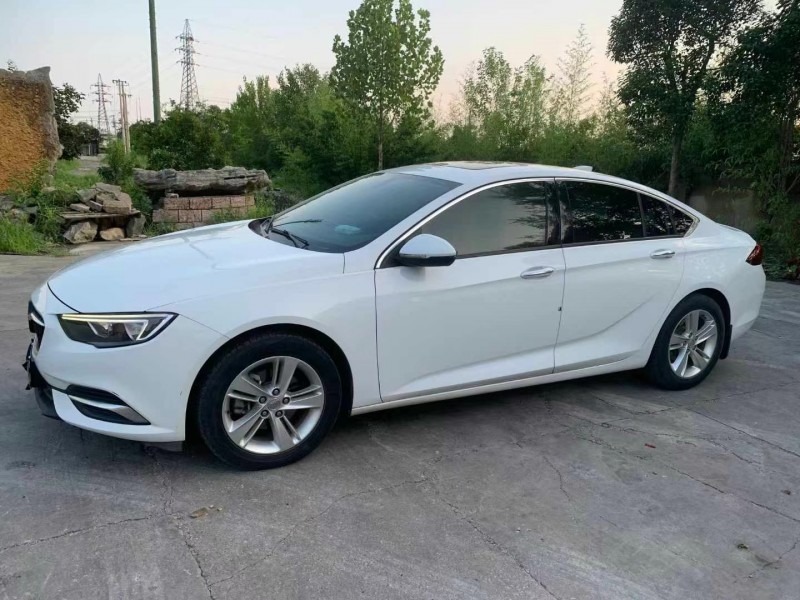 徐州18年别克君威3