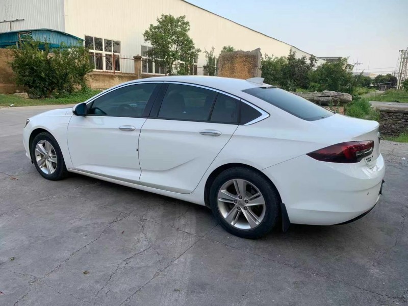 徐州18年别克君威5