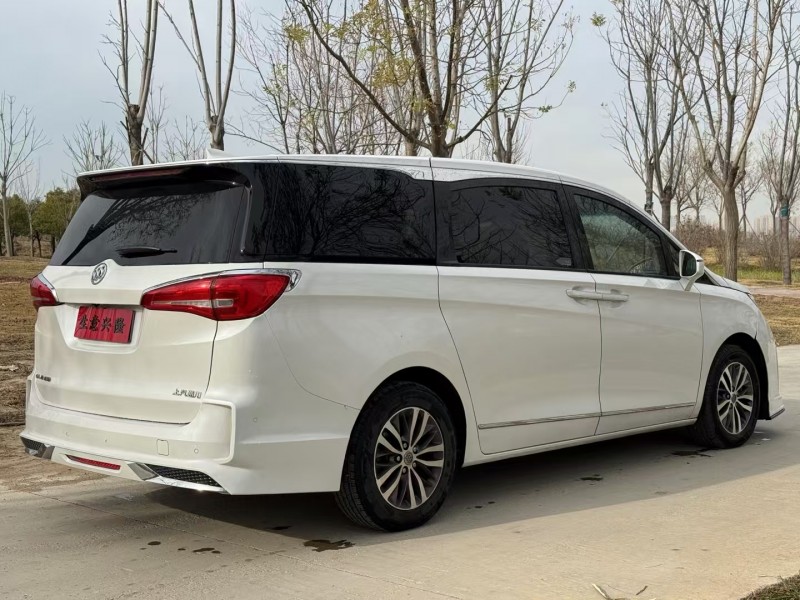 郑州17年别克GL84