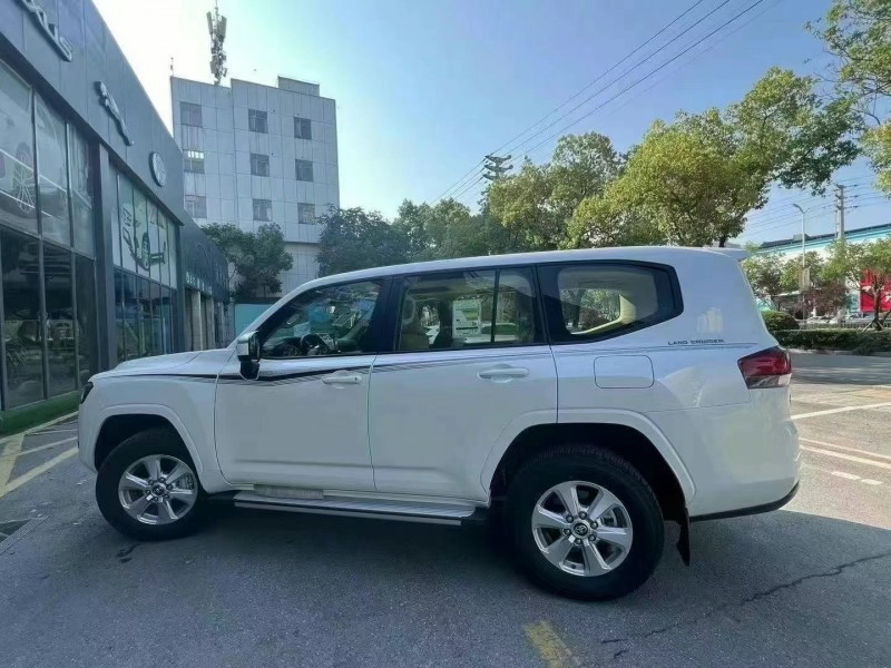 武汉23年丰田兰德酷路泽2