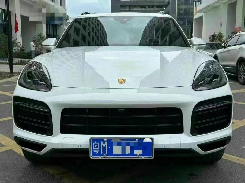 广州23年保时捷卡宴1