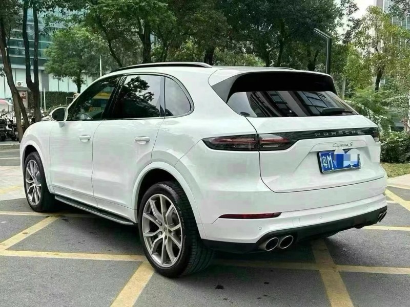 广州23年保时捷卡宴7